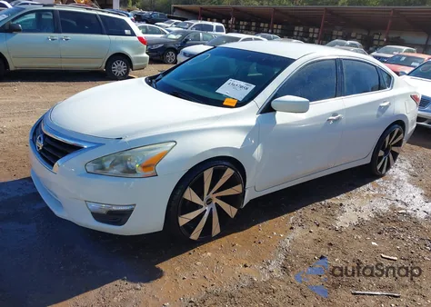 2015 Nissan Altima 2.5/2.5 S/2.5 Sl/2.5 Sv z USA, uszkodzony, nr VIN 1N4AL3AP4FC494322